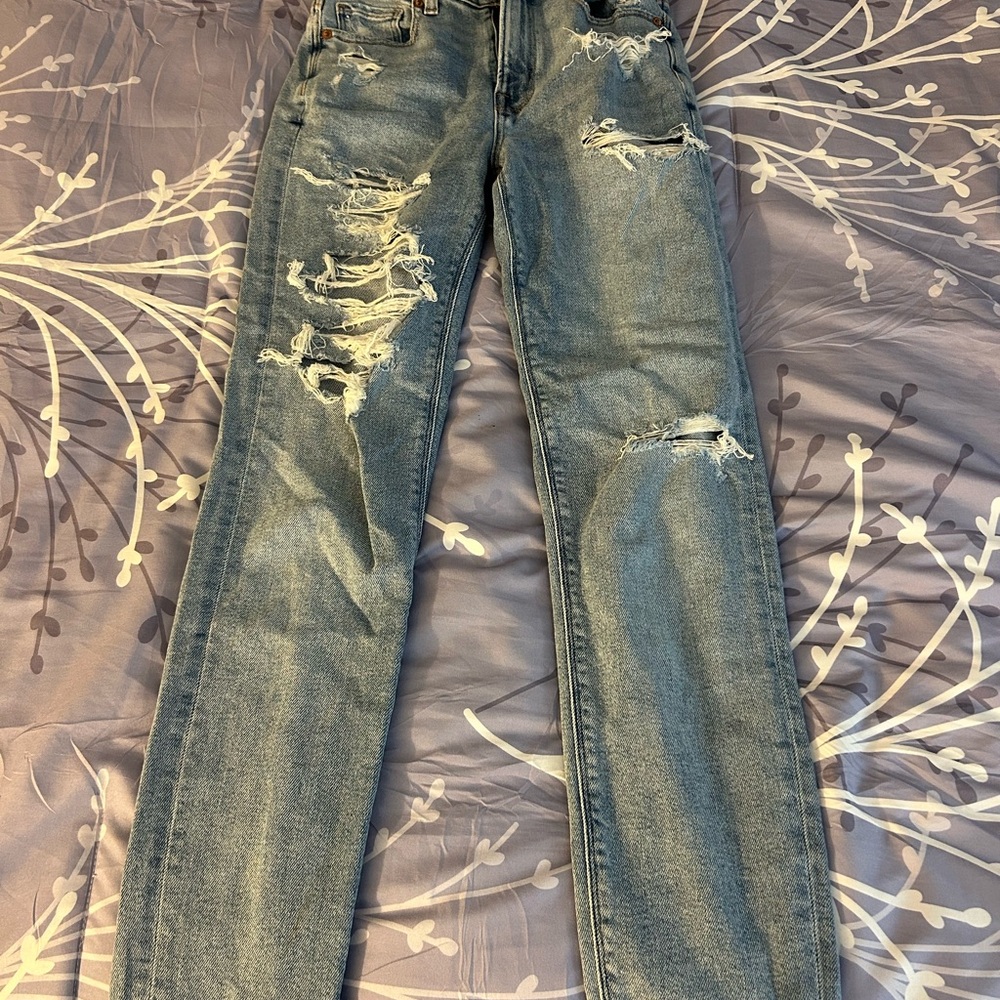 American Eagle Outfitters Women's Distressed Blue Jeans